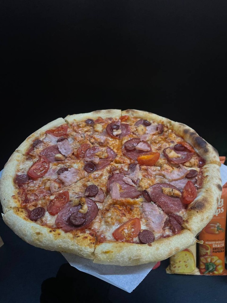 Піца Массімо Карне