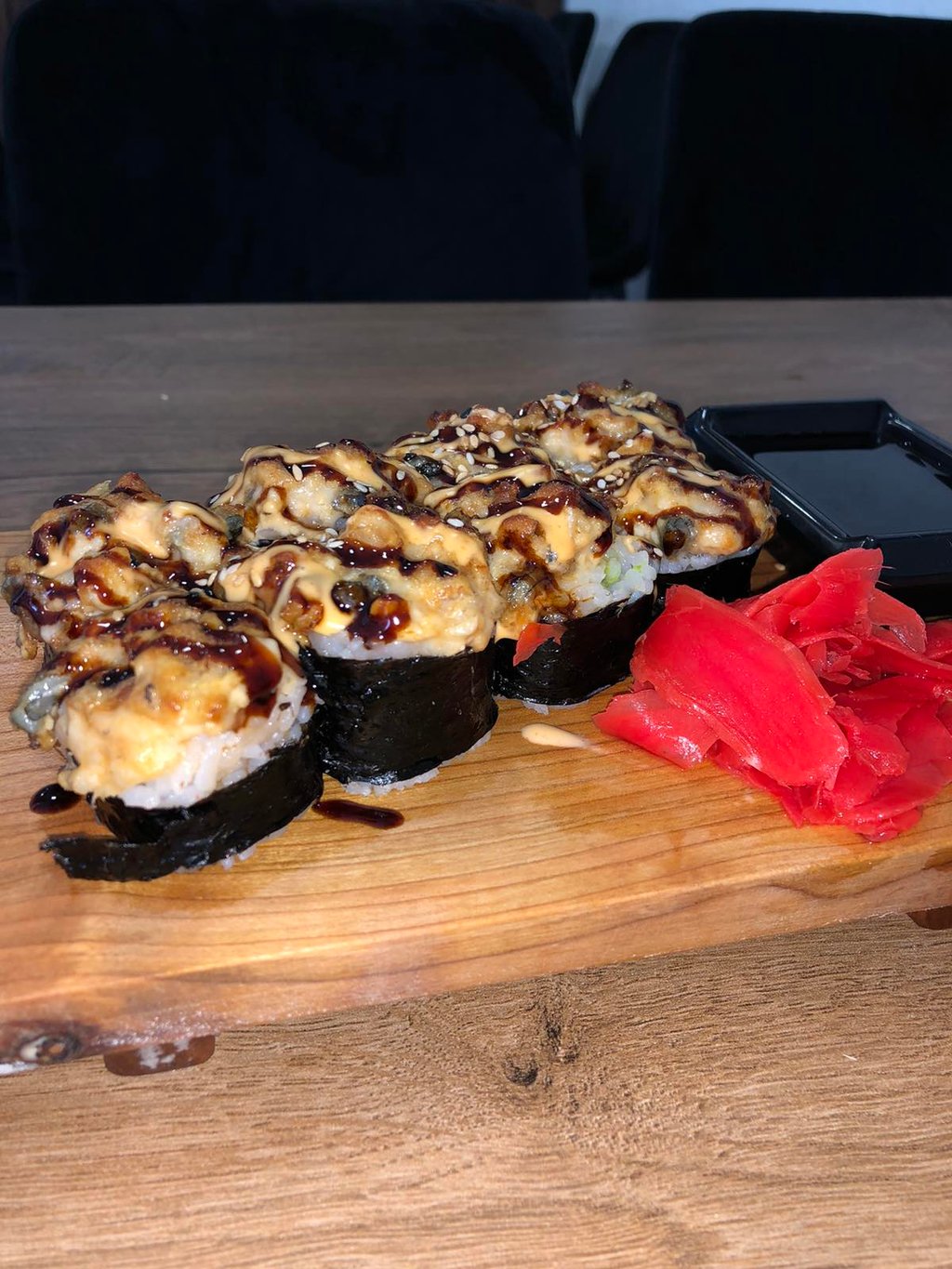 Запечений рол з вугром