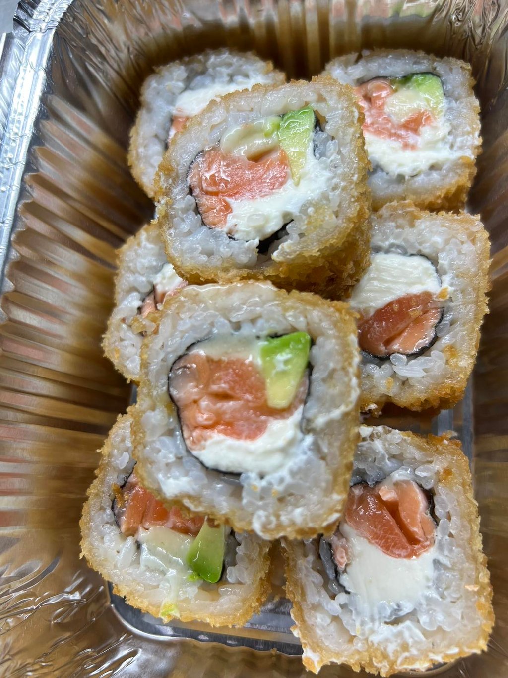 Гарячі роли з лососем