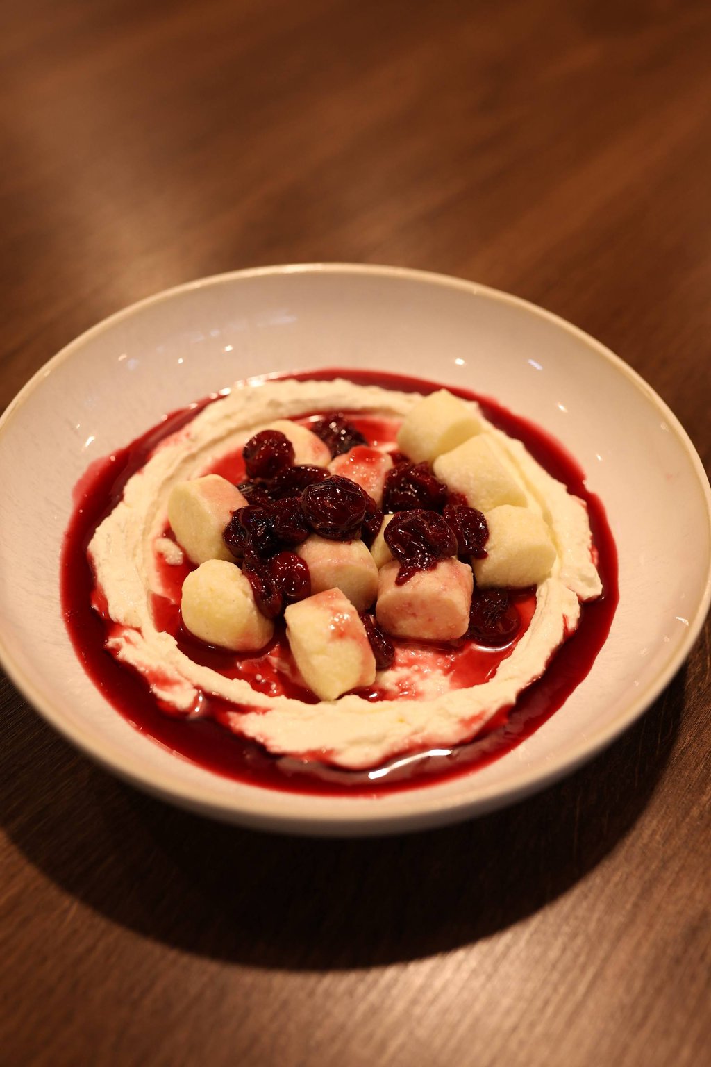 Ліниві вареники вишнею 