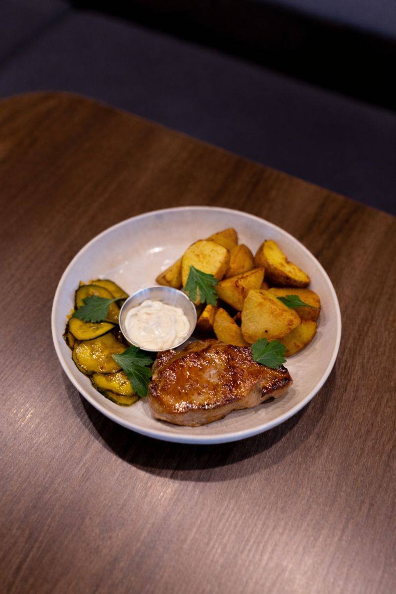 Свинина з картоплею