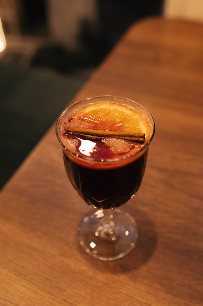 Пряний вишневий пунш