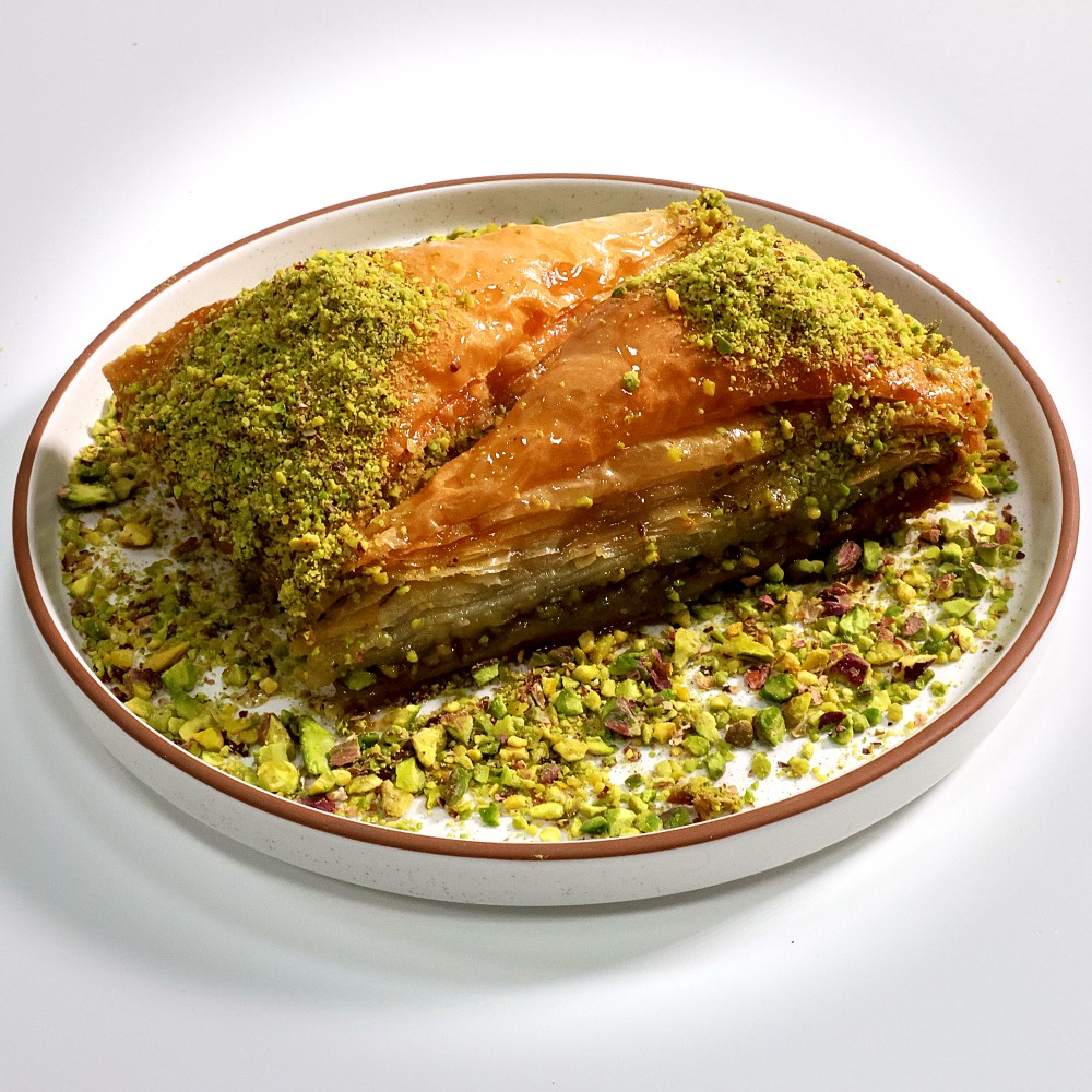 Пахлава "Гавуч Ділімі" з фісташкою(Fıstıklı Baklava "Havuç Dilimi")