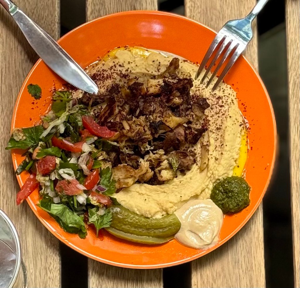 Хумус зі свининою