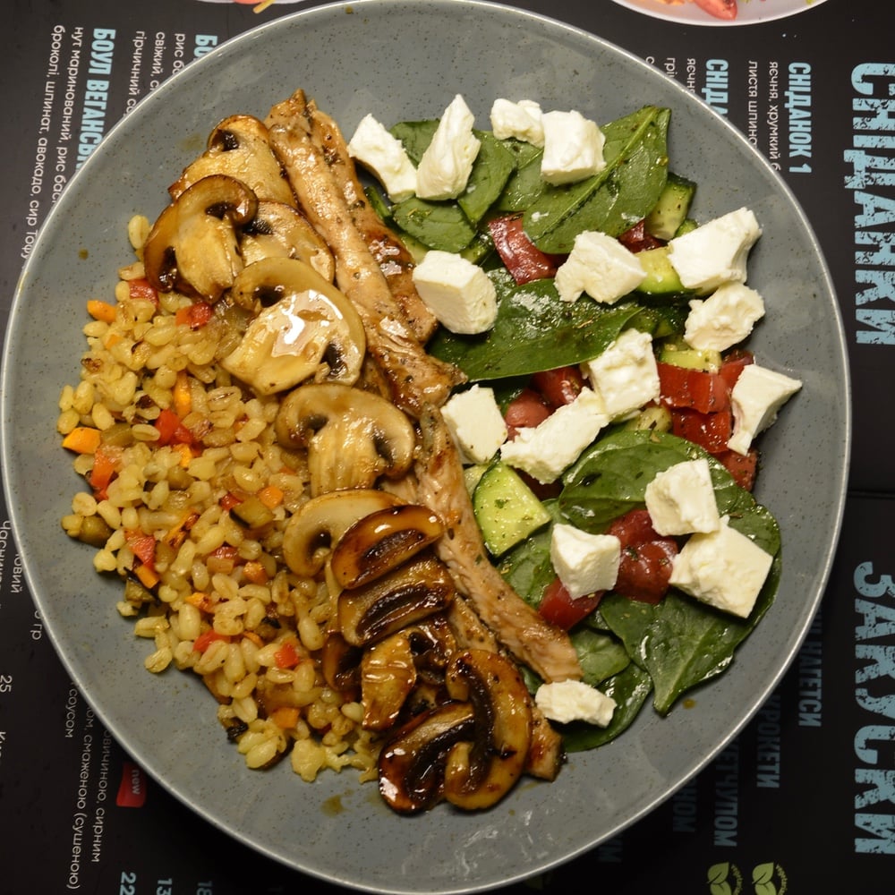 Боул з куркою GLOVO  390 грам