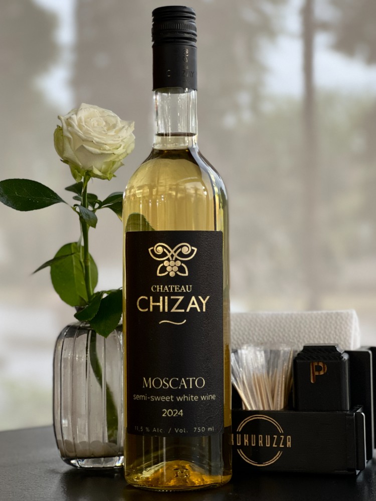 Вино ТМ "Chateau Chizay" "Москато" "Мускатне Чизай" біле напівсолодке