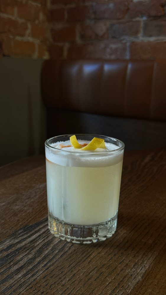 Коктейль Pisco Sour