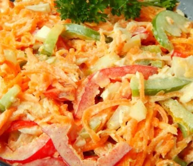 Салат з яловичиною та соусом Цезар 300г