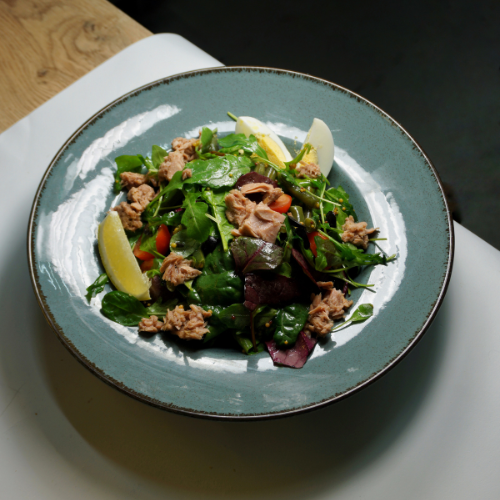 Салат з тунцем