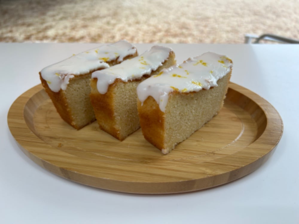Lemon Drizzle Cake (Sun/Mon)
