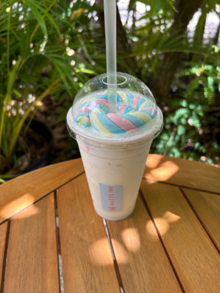 Banana Mallow Milkshake