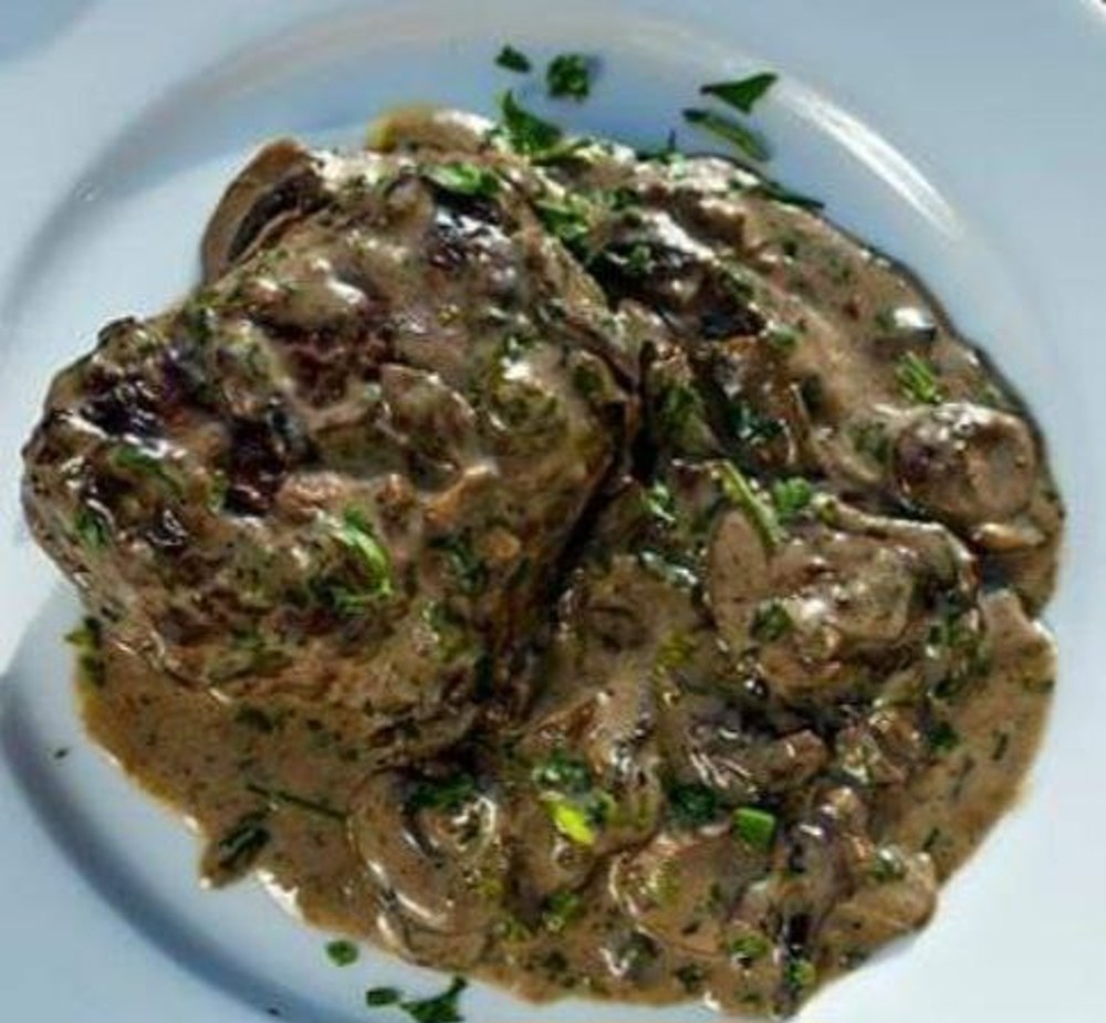Beef Fillet With Swiss Mushroom