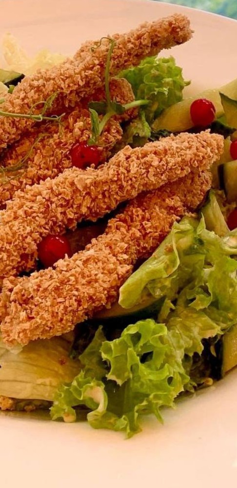 Салат з курячими стріпсами