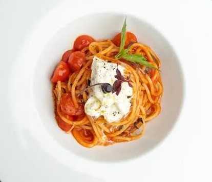 Спагетти Аль помодоро с сыром страчателла / Spaghetti Pomodoro with Stracciatella