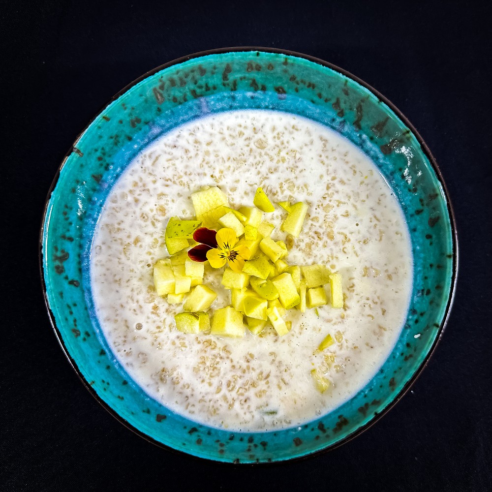 Вівсяна каша з фруктами