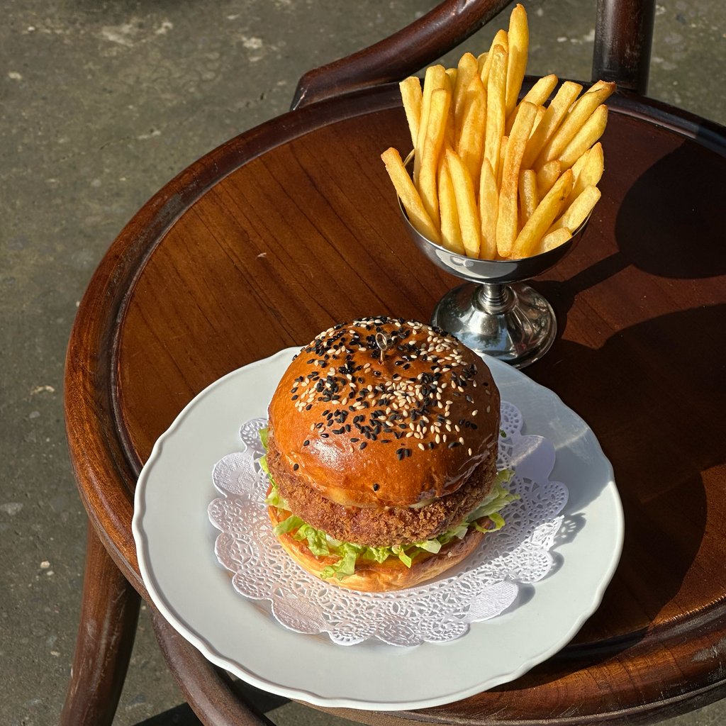 Le Chicken Burger Menu