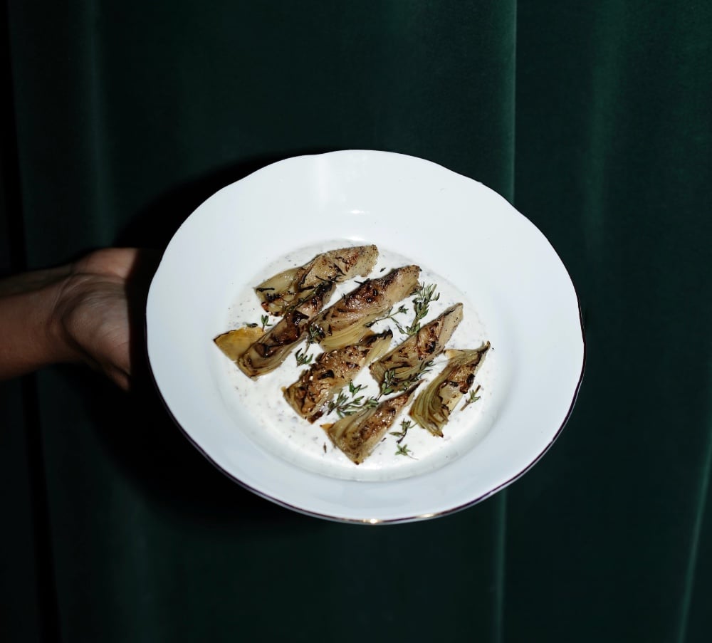 Roasted artichoke with truffle sauce 