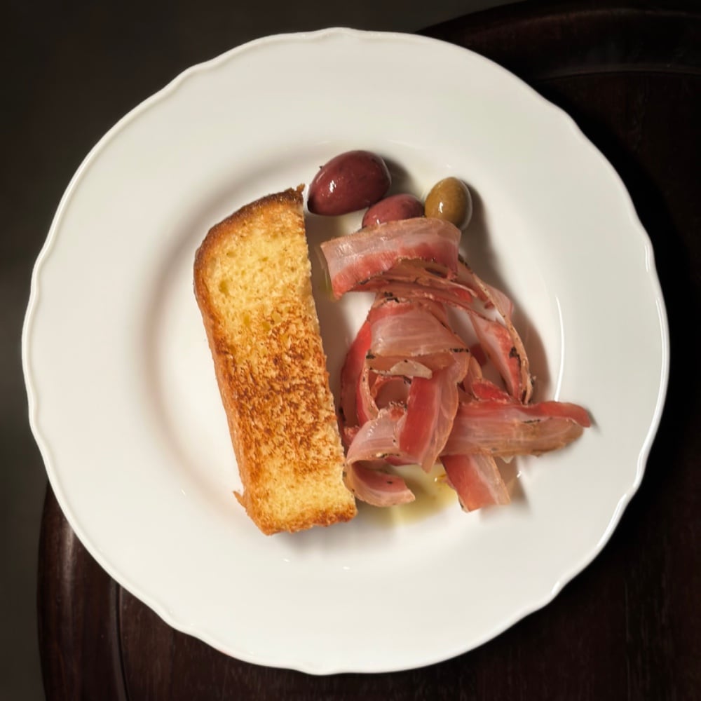 Pancetta / brioche / olives d