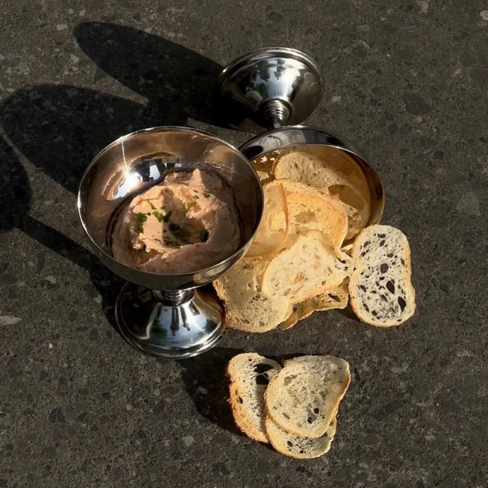 Salmon dip / tobiko / sourdough bread buffet