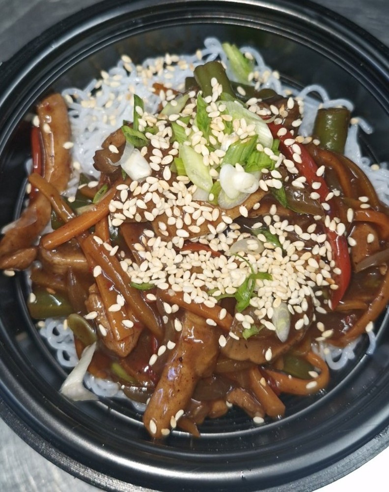 Фунчоза з курочкою.