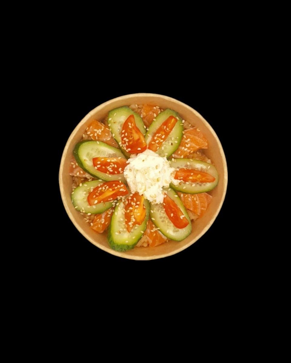 POKE BOWl з лососем