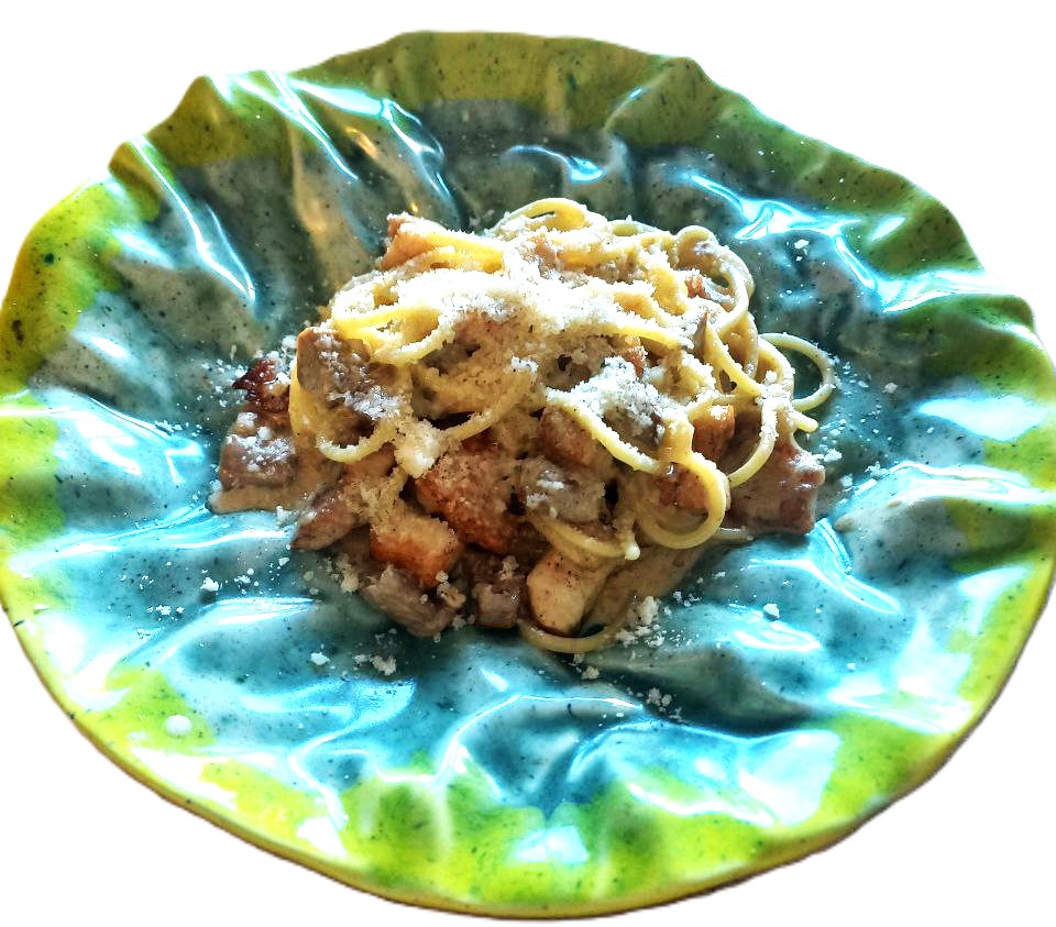 Паста з куркою та грибами