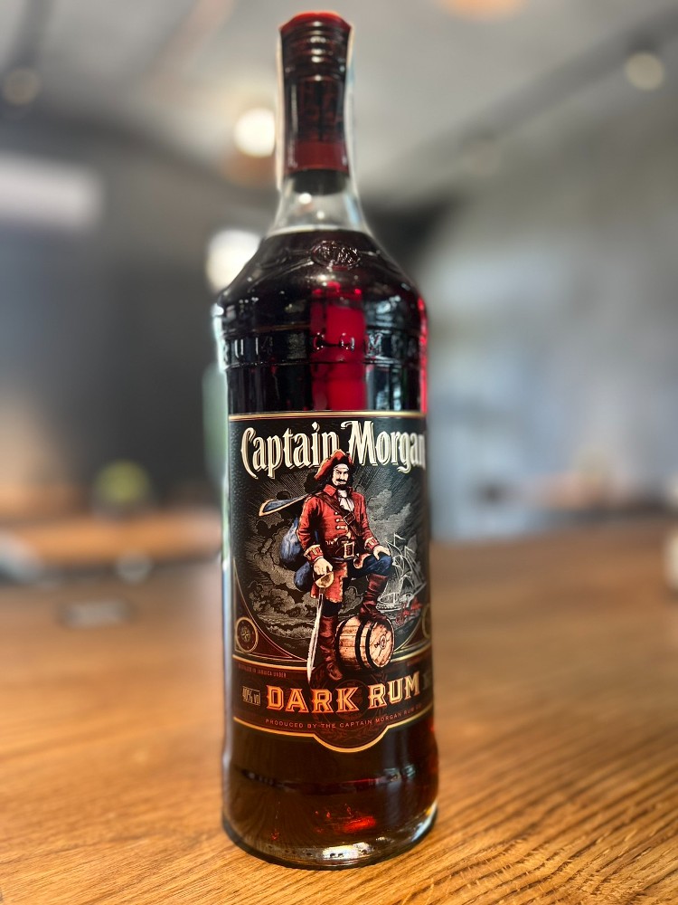 Темний ром Captain Morgan, 50 мл