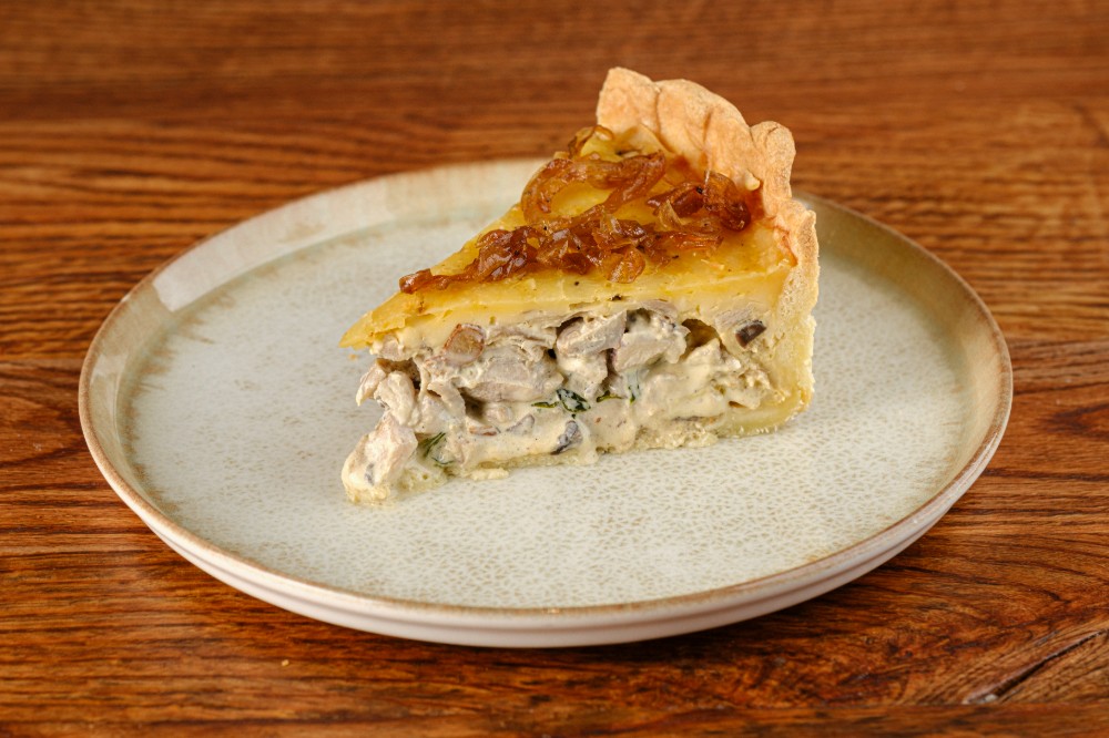 Кіш з білими грибами, лисичками, гливами та куркою, 250 г