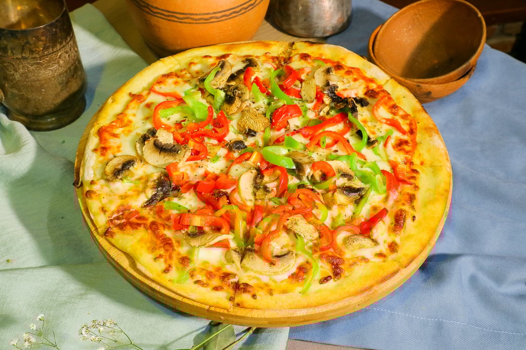 პიცა ბოსტნეულით /  Pizza with Vegetables Ⓥ