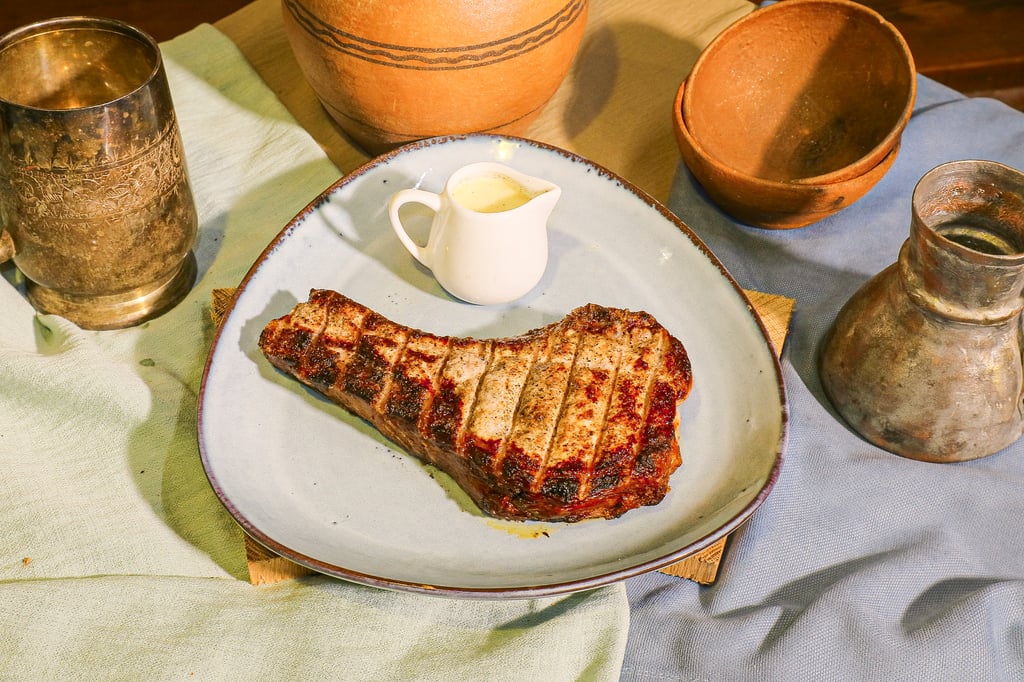 ღორის ანტრიკოტი პილპილის სოუსით /  Pork Entrecote with Black Pepper Sauce