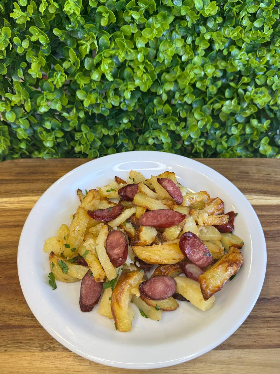 Печена картопля з мисливськими ковбасками