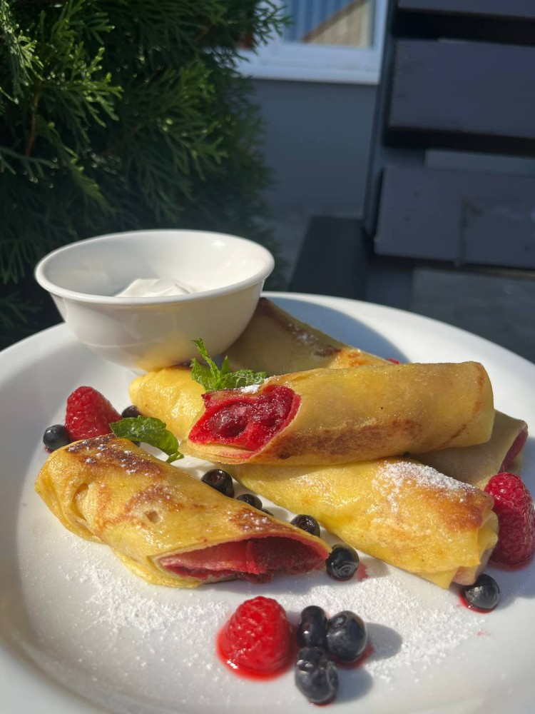 Млинці з вишнями