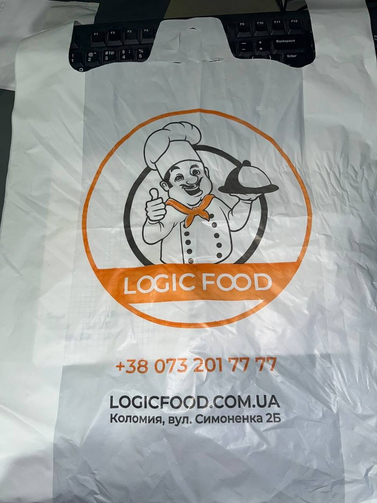 Пакет фірмовий