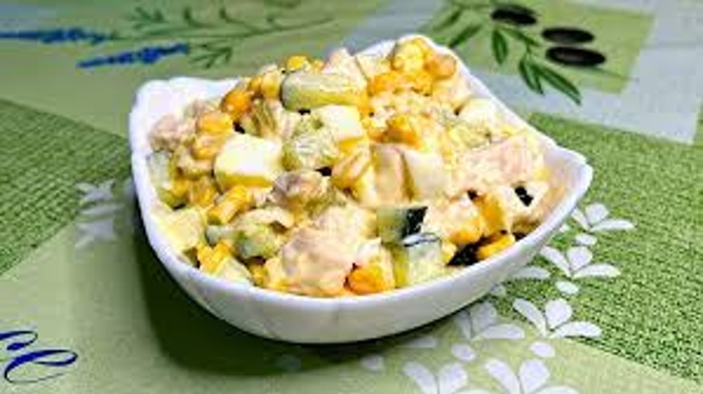 Салат з курки та сиру