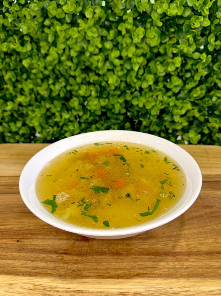 Бульйон з вермішеллю