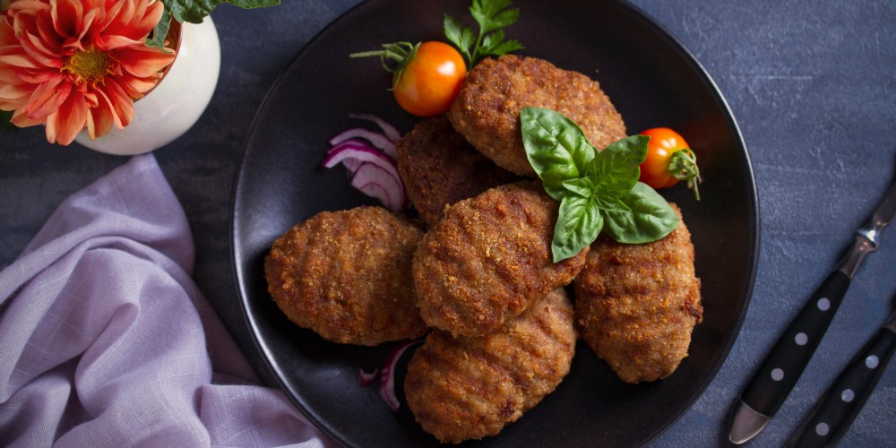 Котлета зі свинини та яловичини