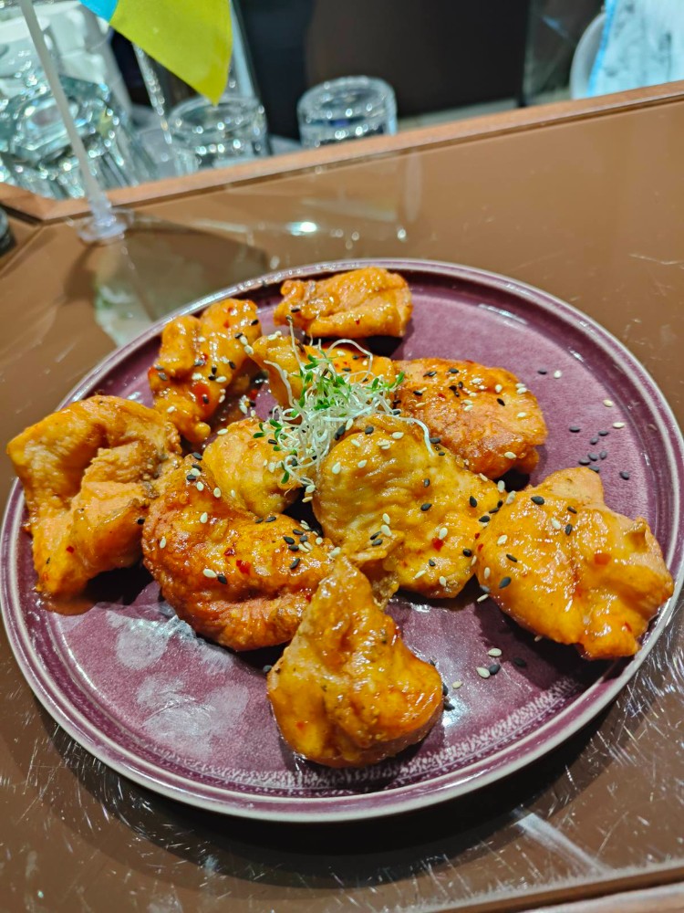 Шматочки курячого філе в кисло-солодкому соусі (250г)