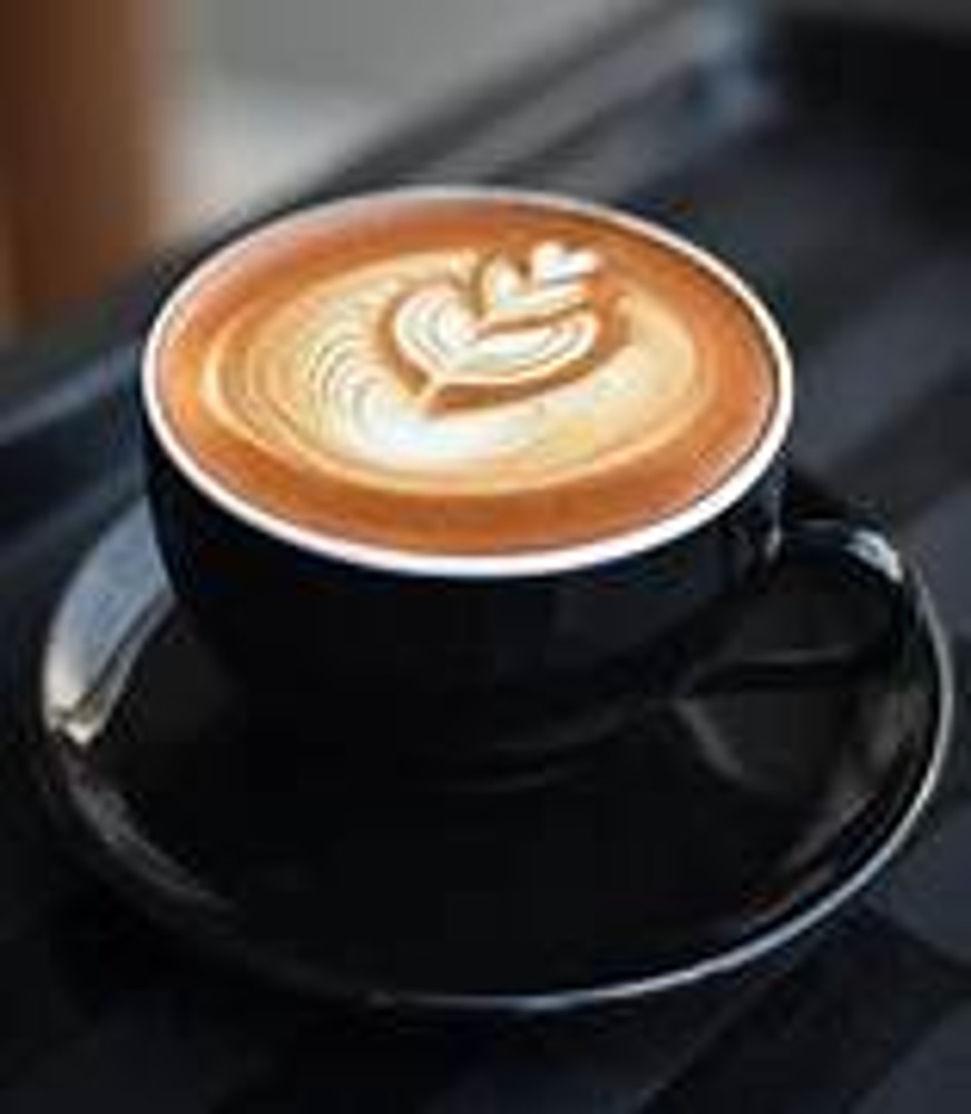 Latte Frio con vainilla y Caramelo 14oz (Eternal Summer)