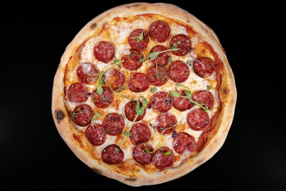 Піца Салямі в