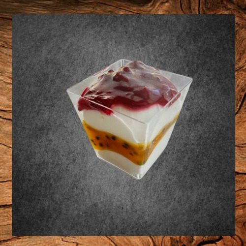 Десерт - морозиво Berry yoghurt