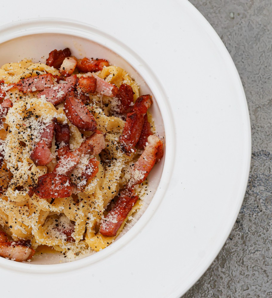 Pasta Carbonara (з беконм та жовтками)