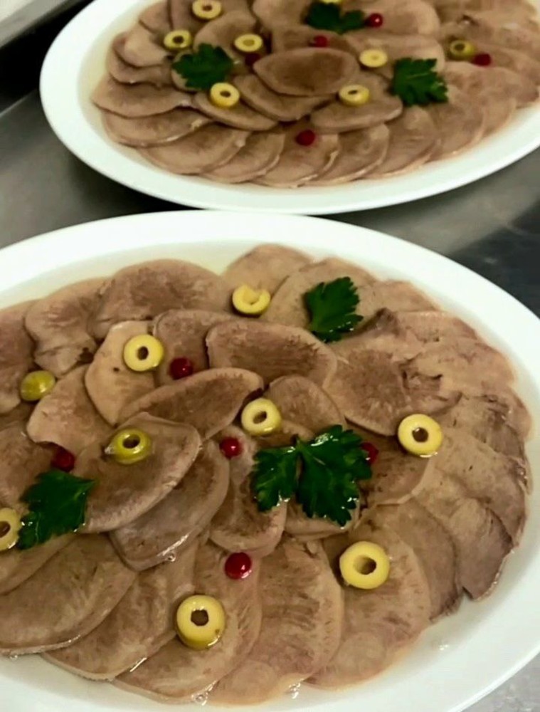 Язик заливний (блюдо)
