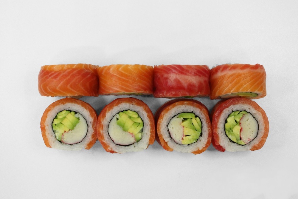 Рол зі сніговим крабом в лососі GLV