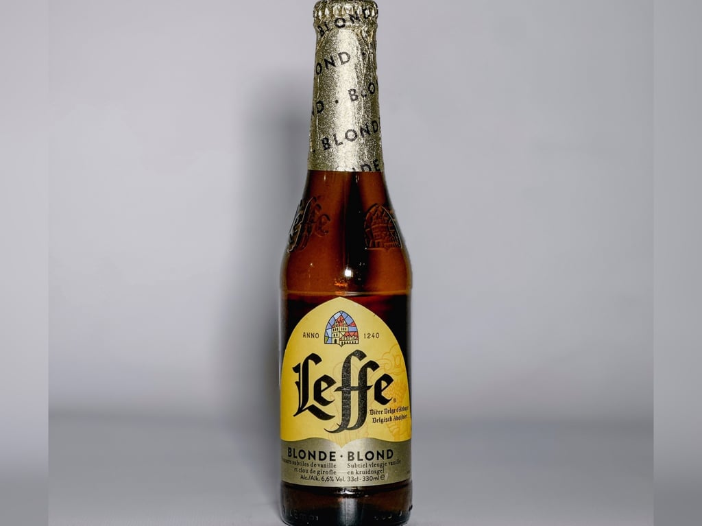 Пиво Leffe світле н/ф 0,33л