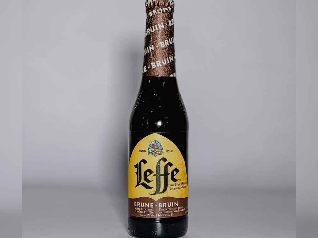 Пиво Leffe темне 0,33л