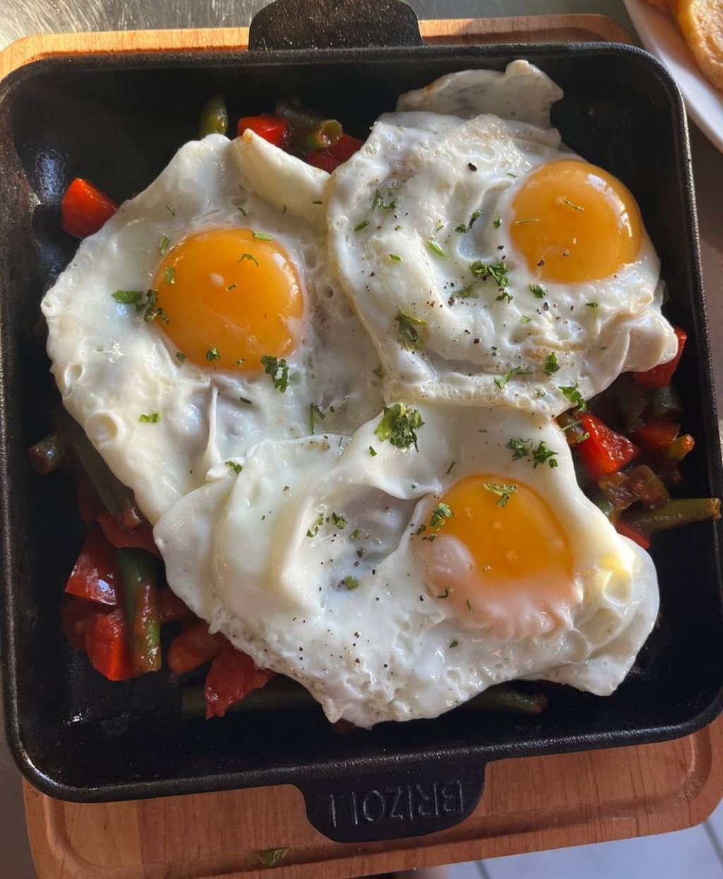 "Шакшука" з сезонними овочами