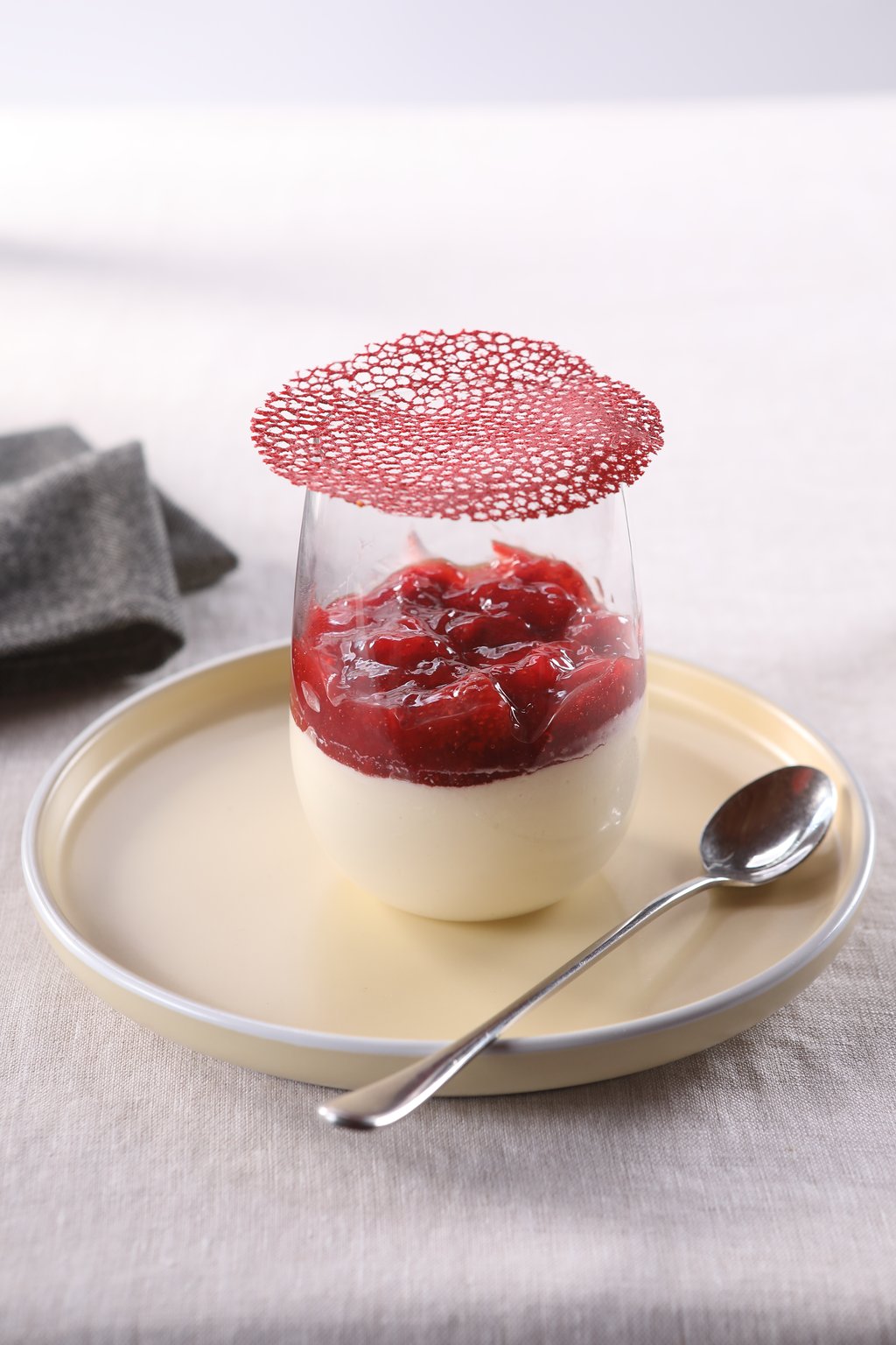Sugar-free Strawberry Panna Cotta