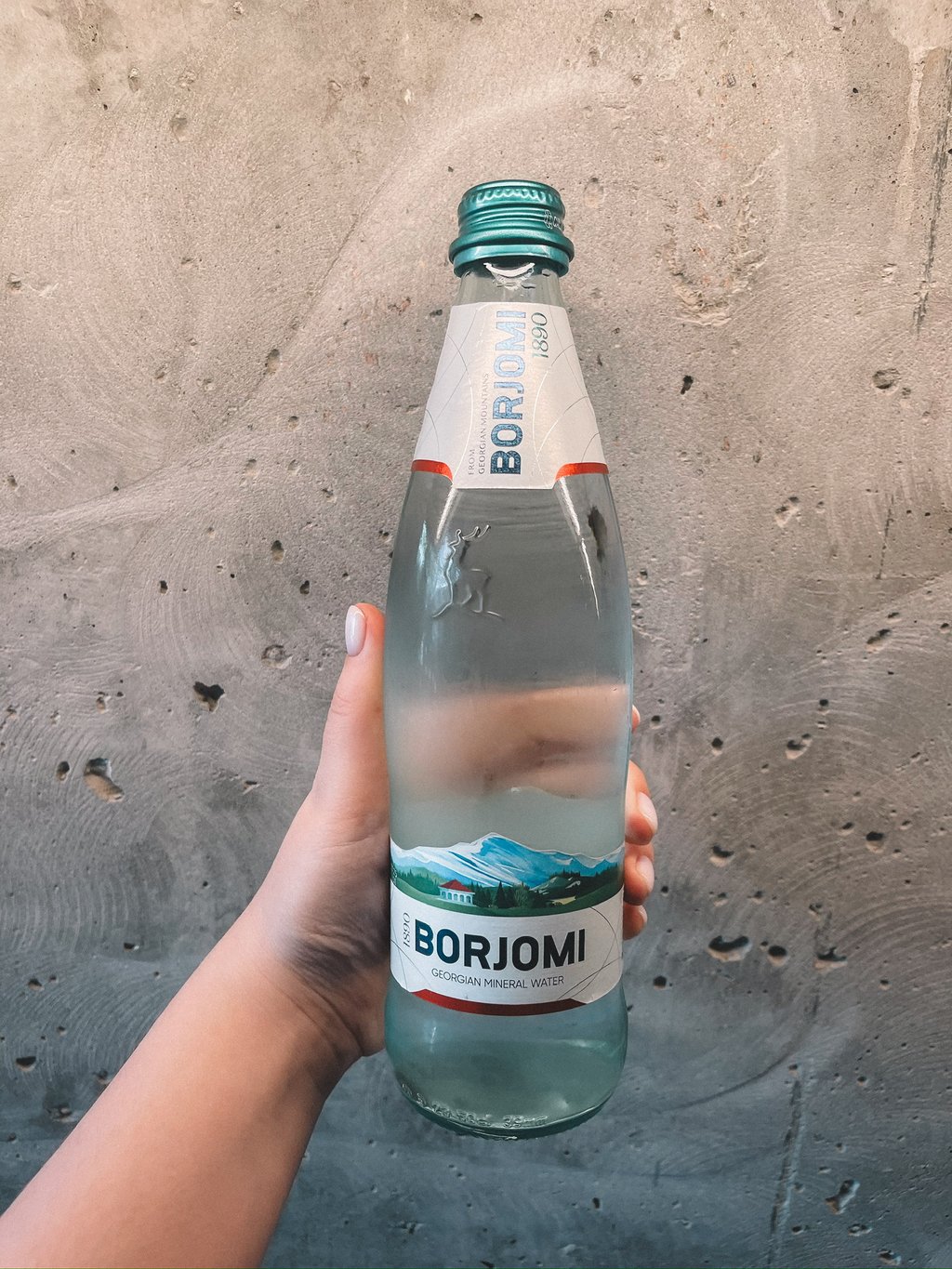 Вода Мінеральна Боржомі у склі 0.5л