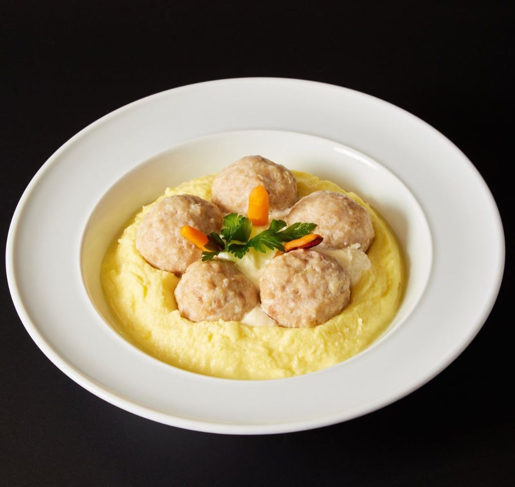 Картопляне крем-пюре з пармезаном та курячими фрикадельками