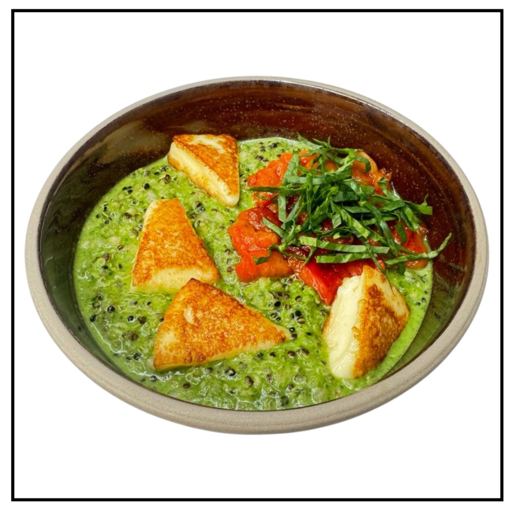 Зелена каша з кіноа, зеленої гречки та халумі 